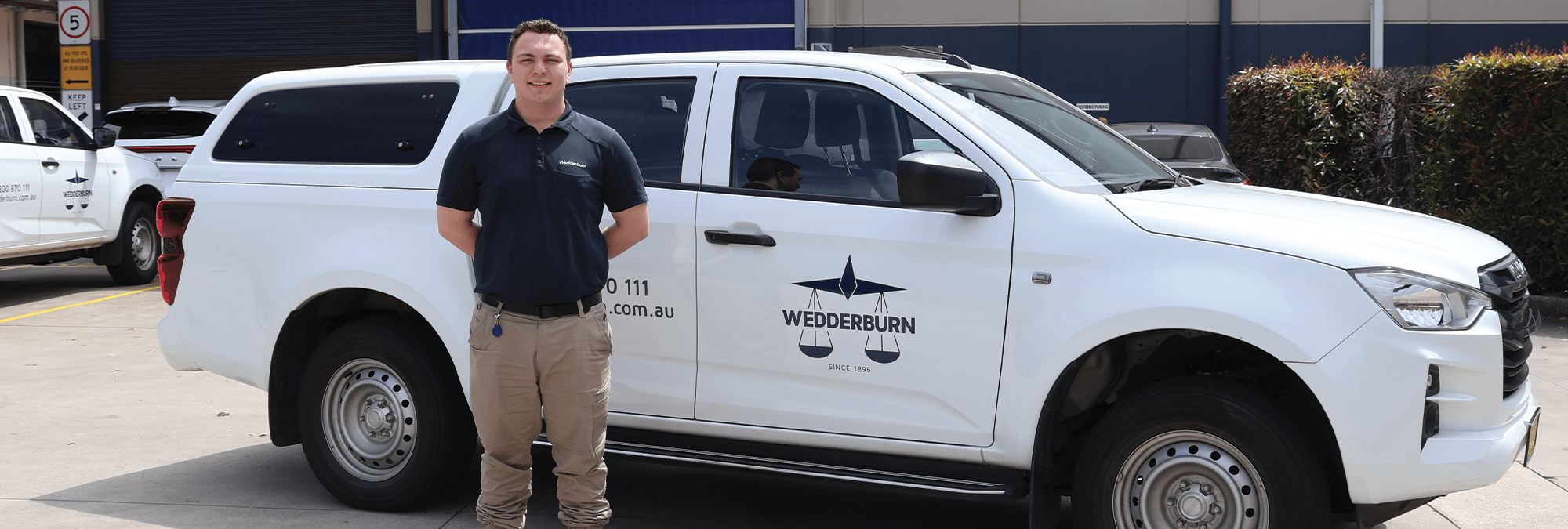 service & support banner